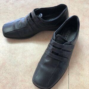 Ecco Light 3 Strap Shock Point Classic Leather Shoes